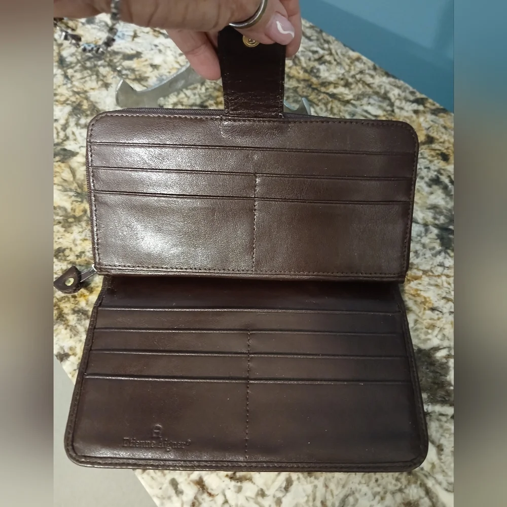 Vintage Etienne Aigner Brown Leather Wallet With Emblem - Picture 5 of 8